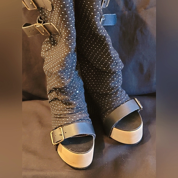 Irregular Choice Shoes - Irregular Choice Mo Money Mo Heels Size 41